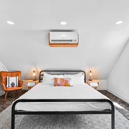 Basecamp Lodge Mount Shasta Room photo