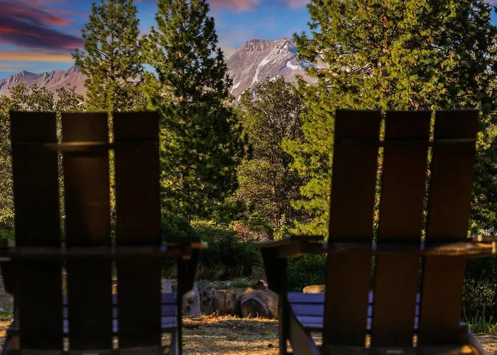 Basecamp Lodge