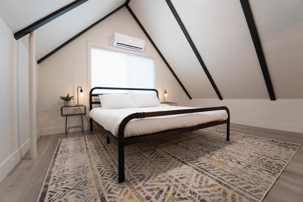Basecamp Hotel 3*