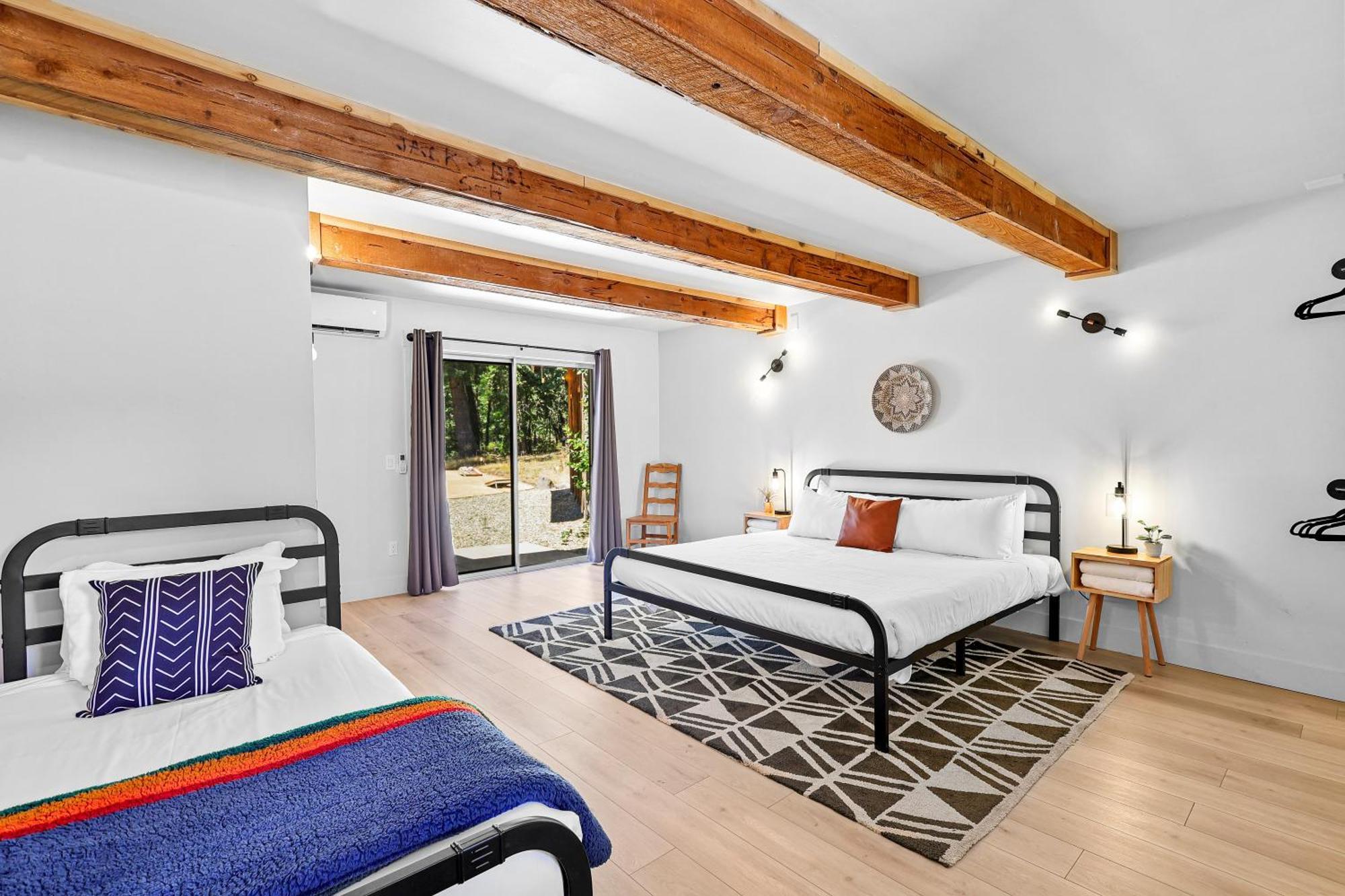 Hotel Basecamp 3*