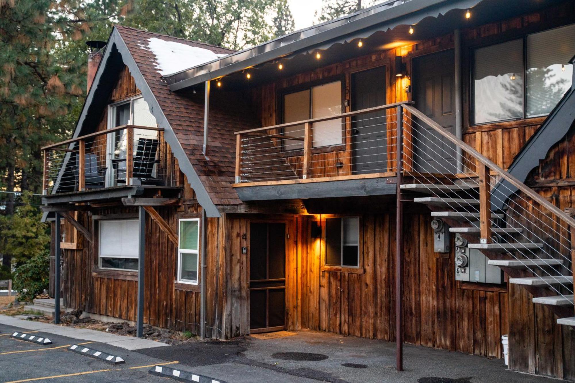 Basecamp Hotel